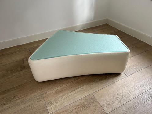 Leolux salontafel model Archipel Leer / Glas, Huis en Inrichting, Banken | Voetenbanken en Poefen, Zo goed als nieuw, 75 tot 100 cm