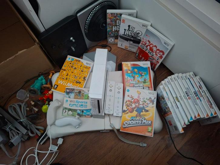 Mega pakket Nintendo Wii Console + Games mario, sports enzo, Spelcomputers en Games, Games | Nintendo Wii, Gebruikt, Overige genres