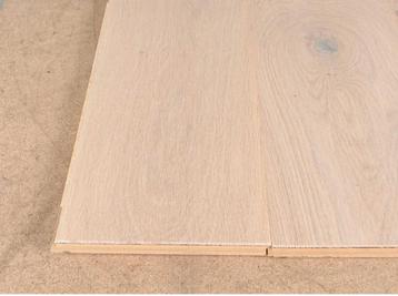 Eiken parket 71m2 pearl oak beschikbaar voor biedingen