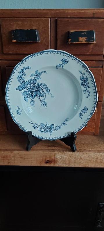 3 borden meibloem van regout beschikbaar voor biedingen