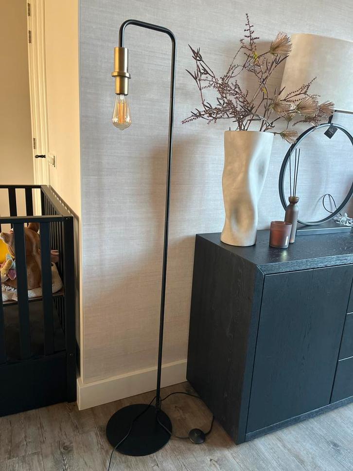 Zwart-Gouden Schemerlamp op Voet (zonder kap), Huis en Inrichting, Lampen | Vloerlampen, Gebruikt, 100 tot 150 cm, Metaal, Ophalen