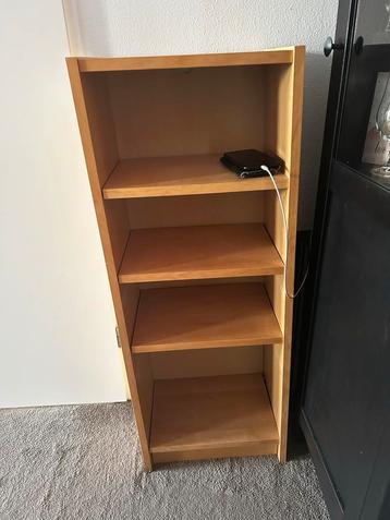 Houten Boekenkast met 4 Planken beschikbaar voor biedingen