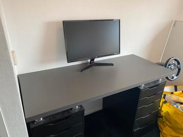Bureublad grijs 140x60 beschikbaar voor biedingen