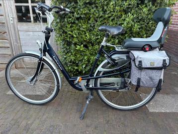 Donkerblauwe Batavus Mambo moederfiets beschikbaar voor biedingen