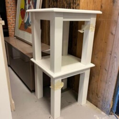 Showmodel tafeltjes 2 stuks - RAL 9010, Huis en Inrichting, Tafels | Bijzettafels, Nieuw, Vierkant, 45 tot 60 cm, Minder dan 55 cm