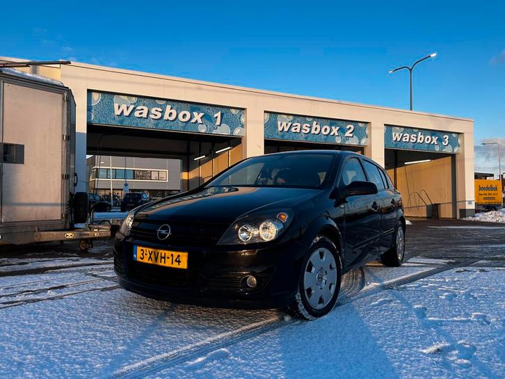 Opel Astra 1.6 twinport 2004 Zwart MOET WEG, Auto's, Opel, Particulier, Astra, Airbags, Airconditioning, Elektrische buitenspiegels