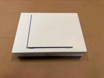 Apple MacBook Air 2024 15" M3 16GB/512 GB Midnight - Geseald beschikbaar voor biedingen