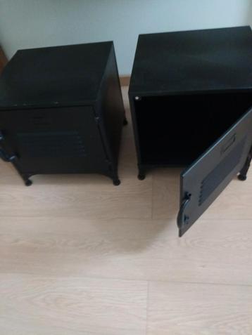 Staal 2 nachtkastjes  LOODS 5