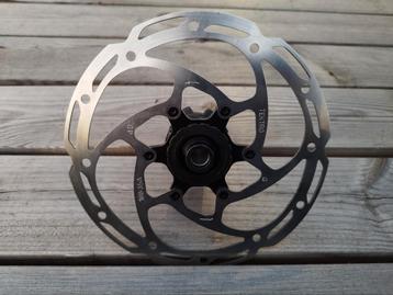 Voornaaf Shimano WH-RS370 met Tektro 180 mm remschijf beschikbaar voor biedingen