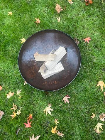 Mooie Vuurkorf voor Gezellige Avonden beschikbaar voor biedingen