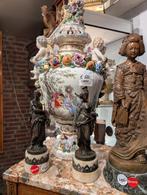 Antieke porseleinen sier vaas. 70 cm hoog., Ophalen