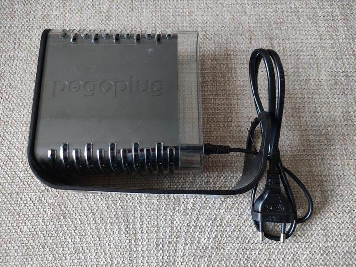 Pogoplug POGO-E02 Cloud Drive, Computers en Software, Accesspoints, Gebruikt, Ophalen of Verzenden
