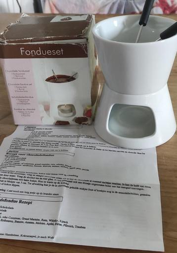 Kleine chocolade fondue set  beschikbaar voor biedingen