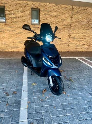 Piaggio Zip I-Get 4T 50cc 2021 Brommer MidNight Blue beschikbaar voor biedingen