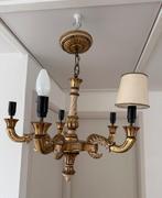 Houten klassieke kroonluchter, goudkleurige finish, Huis en Inrichting, Lampen | Kroonluchters, Ophalen, Gebruikt, Hout, Klassiek