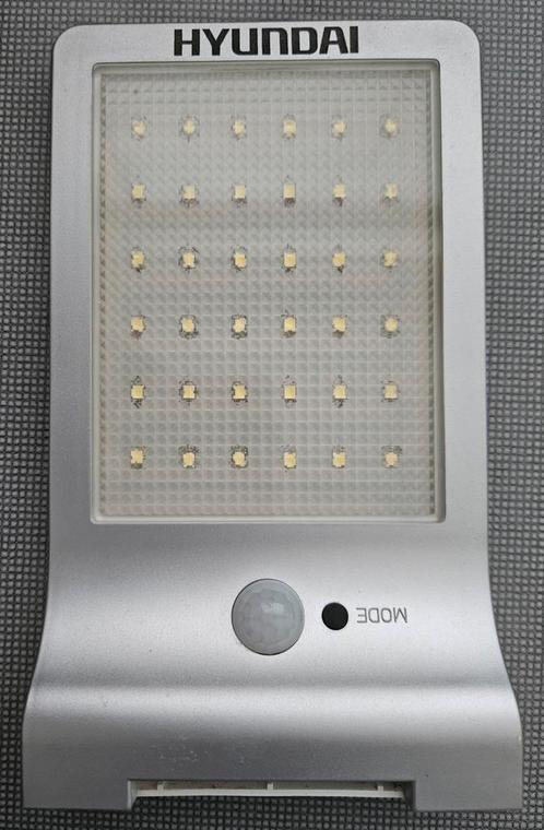 Solar Hyundai buitenlamp met sensor. Compleet!, Tuin en Terras, Buitenverlichting, Gebruikt, Wandlamp, Minder dan 50 watt, Zonne-energie