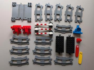 Duplo Rails - Treinrails en accessoires beschikbaar voor biedingen