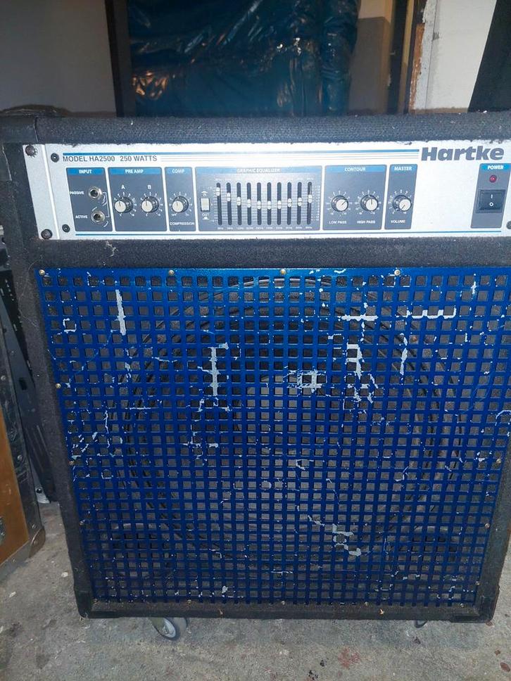Hartke HA2500 Basversterker - 250 Watt, Muziek en Instrumenten, Versterkers | Bas en Gitaar, Gebruikt, Basgitaar, 100 watt of meer