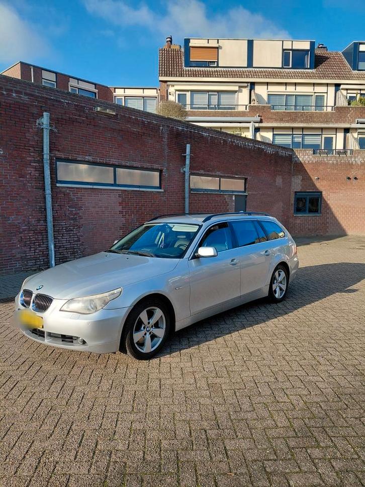 BMW 5-Serie 2.5 525XI 4WD permanent Touring 2006 Grijs, Auto's, BMW, Bedrijf, Te koop, 5-Serie, 4x4, ABS, Adaptieve lichten, Adaptive Cruise Control