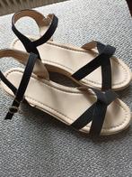 Sandalen, Beige, Nieuw, Sandalen of Muiltjes, Ophalen of Verzenden