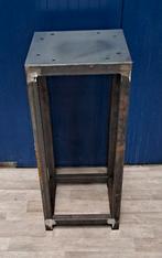 Metalen plantentafel/ tuintafel, Ophalen, Gebruikt