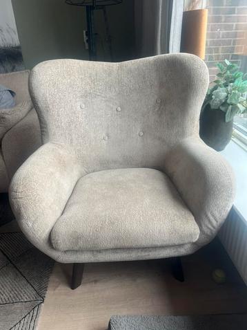 Mooie fauteuil in beige bouclé stof