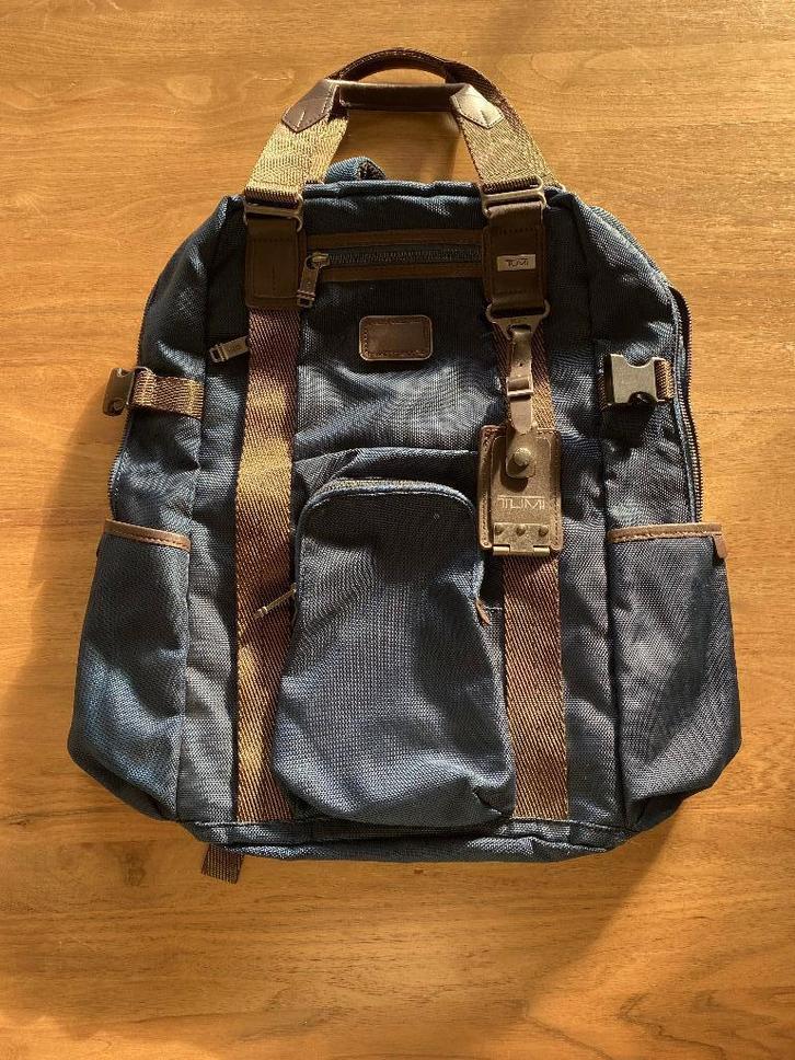 Tumi 22380DH tas, Computers en Software, Laptoptassen, Zo goed als nieuw, Rugzak, 17 inch of meer, Ophalen