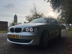 BMW 1-Serie 2.0 116I 3DR 2010 Grijs, Auto's, 1-Serie, Achterwielaandrijving, 1995 cc, Zwart