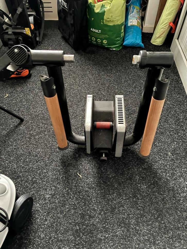 Fiets Trainer - Ideaal voor Indoor Training Elite Tuo, Sport en Fitness, Fitnessmaterialen, Zo goed als nieuw, Overige typen, Benen