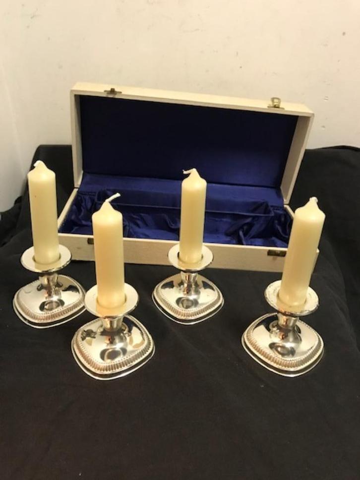 Kaarsenhouders in luxe doos, Huis en Inrichting, Woonaccessoires | Kandelaars en Kaarsen, Gebruikt, Kandelaar, Minder dan 25 cm