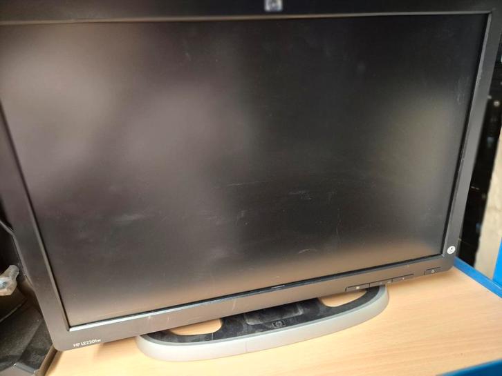 Partij HP 2201w Beeldschermen - Goed Doel!, Computers en Software, Monitoren, Gebruikt, 60 Hz of minder, DVI, VGA, LED, Full HD