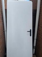 2 Witte Opdekdeuren met Zwarte Klink T.E.A.B, Doe-het-zelf en Verbouw, Deuren en Horren, Ophalen, Gebruikt, 80 tot 100 cm, Binnendeur