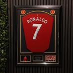Cristiano Ronaldo gesigneerd shirt ingelijst ICONS COA, Ophalen of Verzenden, Nieuw, Buitenlandse clubs, Shirt