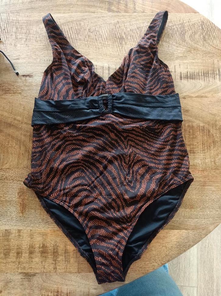 Prima donna badpak 80 D ZGAN bruin zwart 80D, Kleding | Dames, Badmode en Zwemkleding, Zo goed als nieuw, Badpak, Bruin, Ophalen of Verzenden