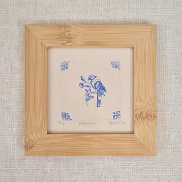 Ets, delfts blauwe tegel, papegaai, bamboe lijst 10x10 cm, beschikbaar voor biedingen