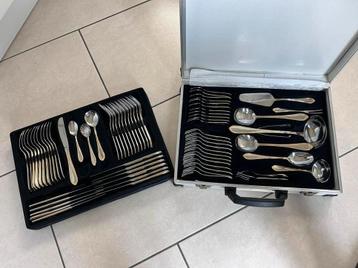 Bestekkoffer 71-delig gemaakt in Solingen beschikbaar voor biedingen