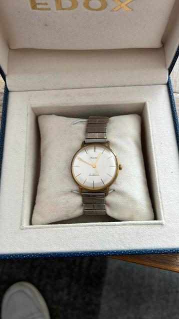 Vintage Hiesch horloge // Emporio Armani chronograaf beschikbaar voor biedingen