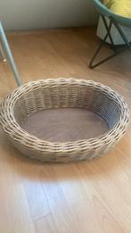 Gratis rieten hondenmand, Ophalen of Verzenden, Zo goed als nieuw, Riet