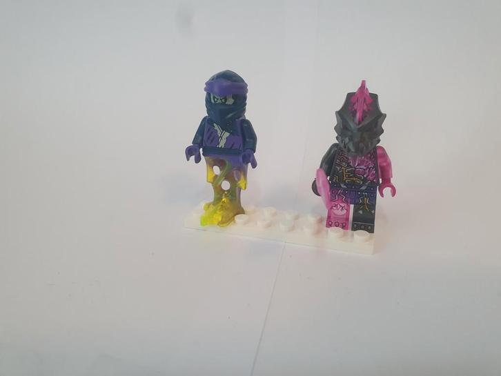 De vengstone guard en een geest. Lego Ninjago minifiguren., Kinderen en Baby's, Speelgoed | Duplo en Lego, Zo goed als nieuw, Lego