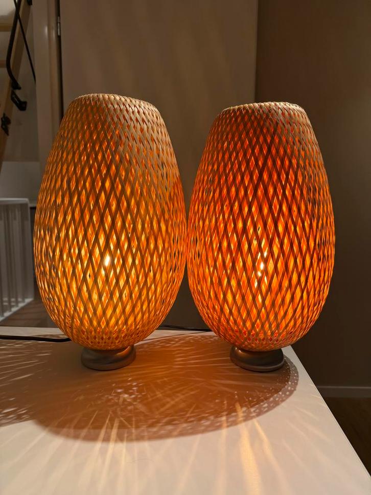 2x IKEA BÖJA Tafellamp Bamboe - Handgemaakt, Huis en Inrichting, Lampen | Tafellampen, Gebruikt, Minder dan 50 cm, Hout, Ophalen