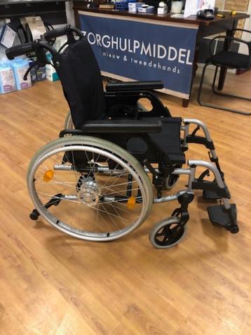 Rolstoel Breezy Basix inklapbaar met handremmen beschikbaar voor biedingen