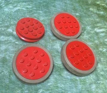 4 Lego Wielen - Groot, 1 bandje mist beschikbaar voor biedingen