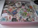 Doosje afgeweekt Wereld, ca 275 gr, Postzegels en Munten, Postzegels | Volle albums en Verzamelingen, Ophalen of Verzenden, Buitenland