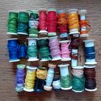 Borduurzijde 52 kleuren op klosjes, Hobby en Vrije tijd, Ophalen of Verzenden, Nieuw, Handborduren, Borduurgaren of Zijde