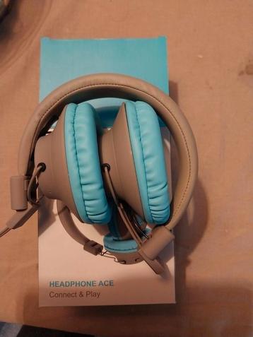 Nieuwe bluetooth Koptelefoon.  beschikbaar voor biedingen