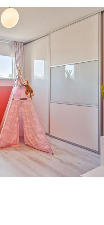 Gratis! Inbouw kast schuifdeuren 100cm x 240(242)cm