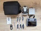 DJI Mini 4 Pro Fly More Combo + Smart Controller, Ophalen of Verzenden, Zo goed als nieuw, Drone met camera