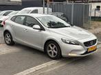 Volvo V40 1.6 D2 Momentum | Navi | trekhaak | cruise control, Voorwielaandrijving, Euro 5, Gebruikt, Zwart