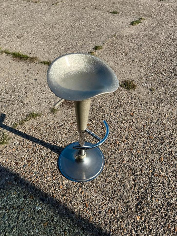 Magis Bombo kruk, Huis en Inrichting, Barkrukken, Gebruikt, 60 tot 90 cm, 1 kruk, Ophalen of Verzenden