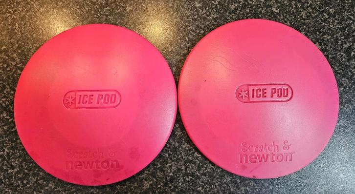 Twee ice pods voor knaagdieren, Dieren en Toebehoren, Knaagdieren en Konijnen | Toebehoren, Gebruikt, Overige typen, Ophalen of Verzenden